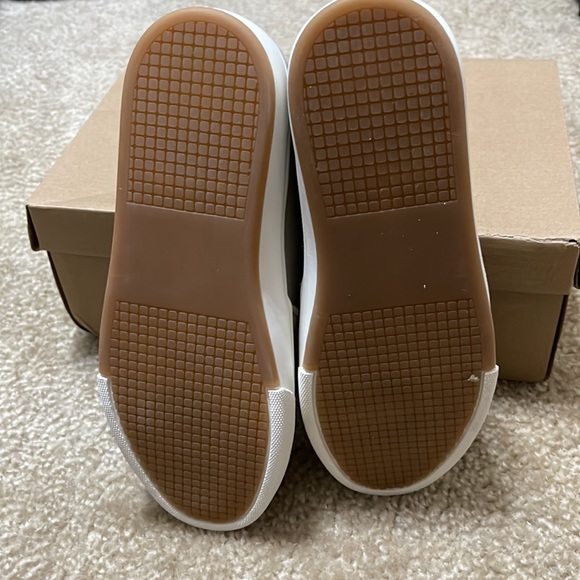 Steve Madden Coulter Taupe Suede Slip On Shoes - Picture 4 of 5